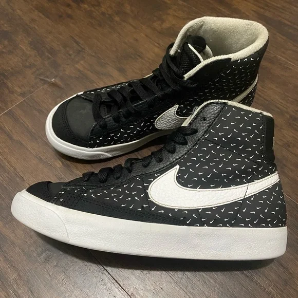 Basketball Shoes Nike Shoes With Dots Nike Hyperfr3Sh Black White